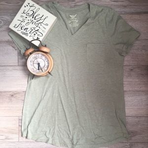 Green pocket tee